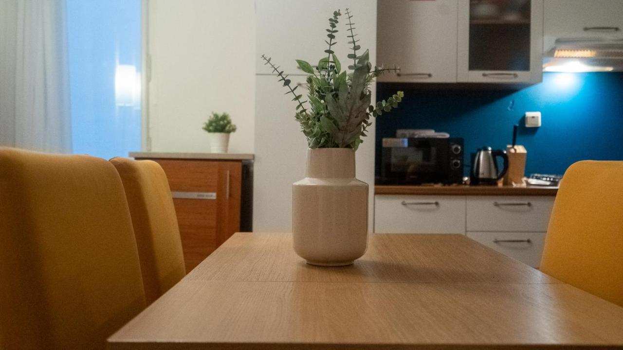 Nux Old Town Square Masna Apartment *