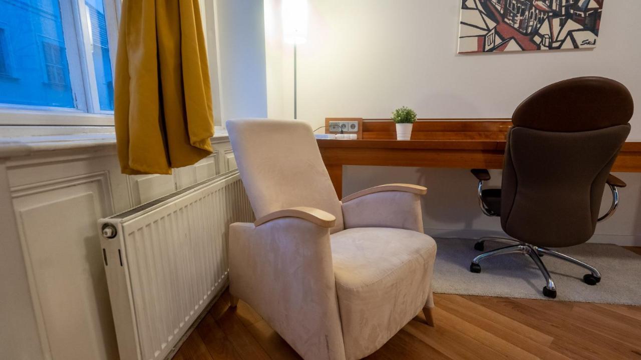 Apartment Nux Old Town Square Masna *