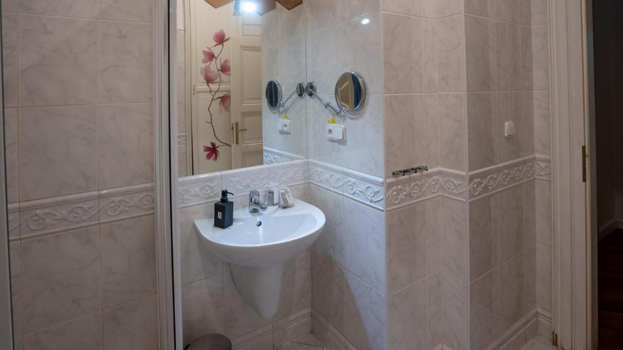 Apartment Nux Old Town Square Masna