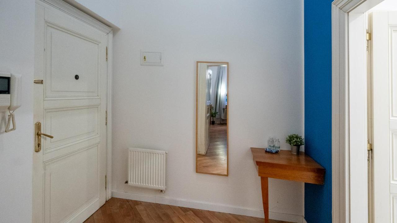 Nux Old Town Square Masna Apartment *